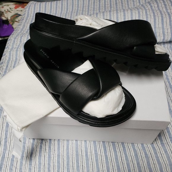 NIB Studio Amelia Padded Band Sandals W Sleeper 38